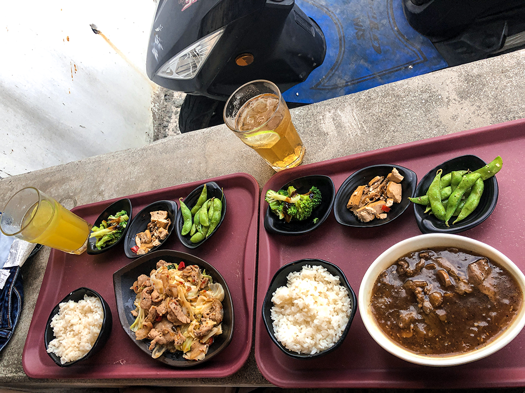 蘭嶼人魚與貓餐廳