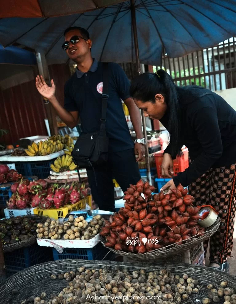 Long Kong 龍貢 snake fruit 蛇皮果