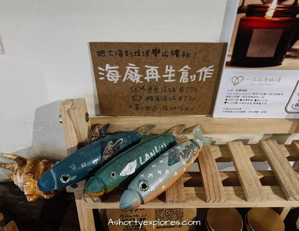 art pieces that made by wastes from the sea