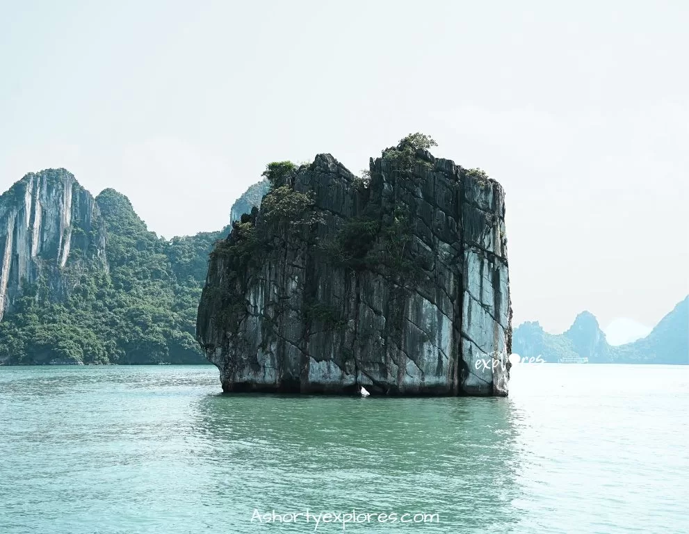 越南下龍灣香爐石Halong bay Dinh Huong Island