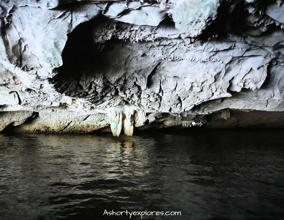 Ninh Binh Tam Coc cave 寧平三谷洞穴