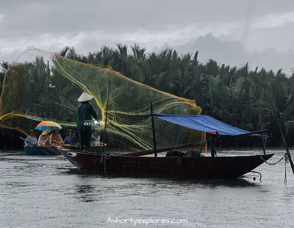 會安竹籃船撒網Hoi An coconut forest basket boat tour