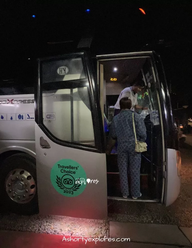 Giant Ibis sleeper bus from Siem Reap