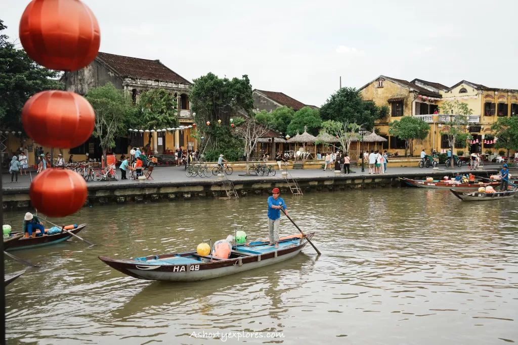 Hoi An Ancient Town lantern boat