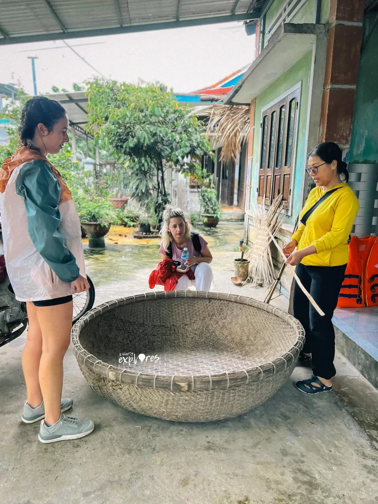 Learning how the basket boat been made