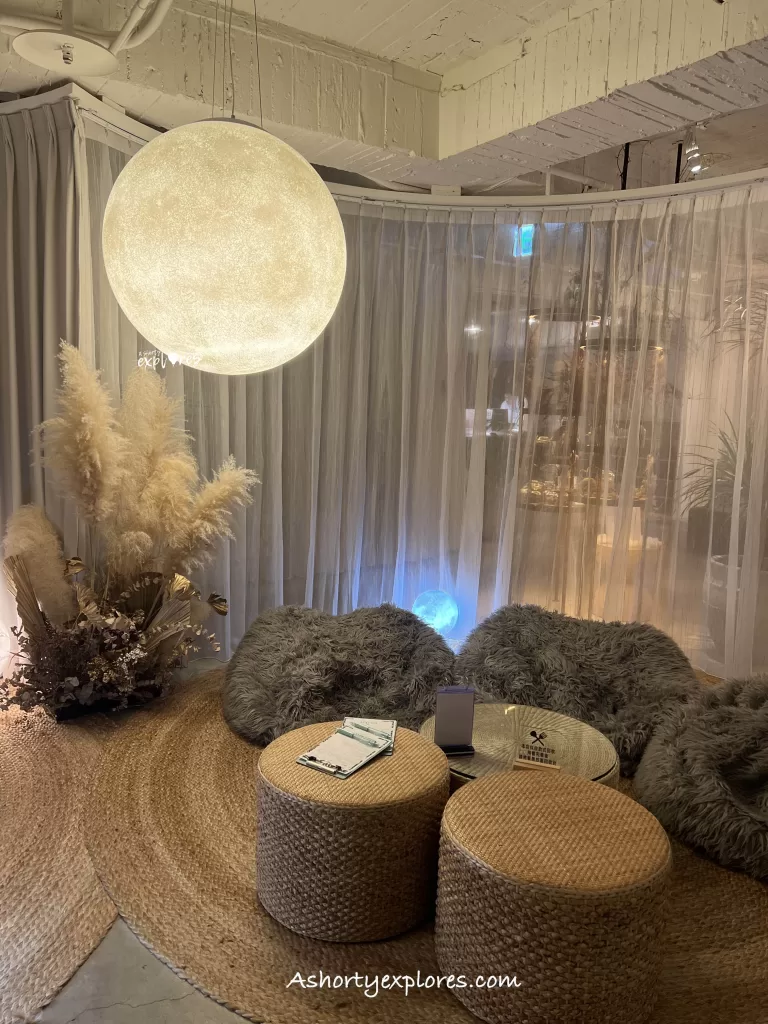 Relax 33 Massage SPA and Lounge photo