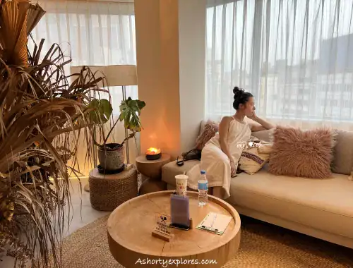 Relax 33 massage SPA and lounge area